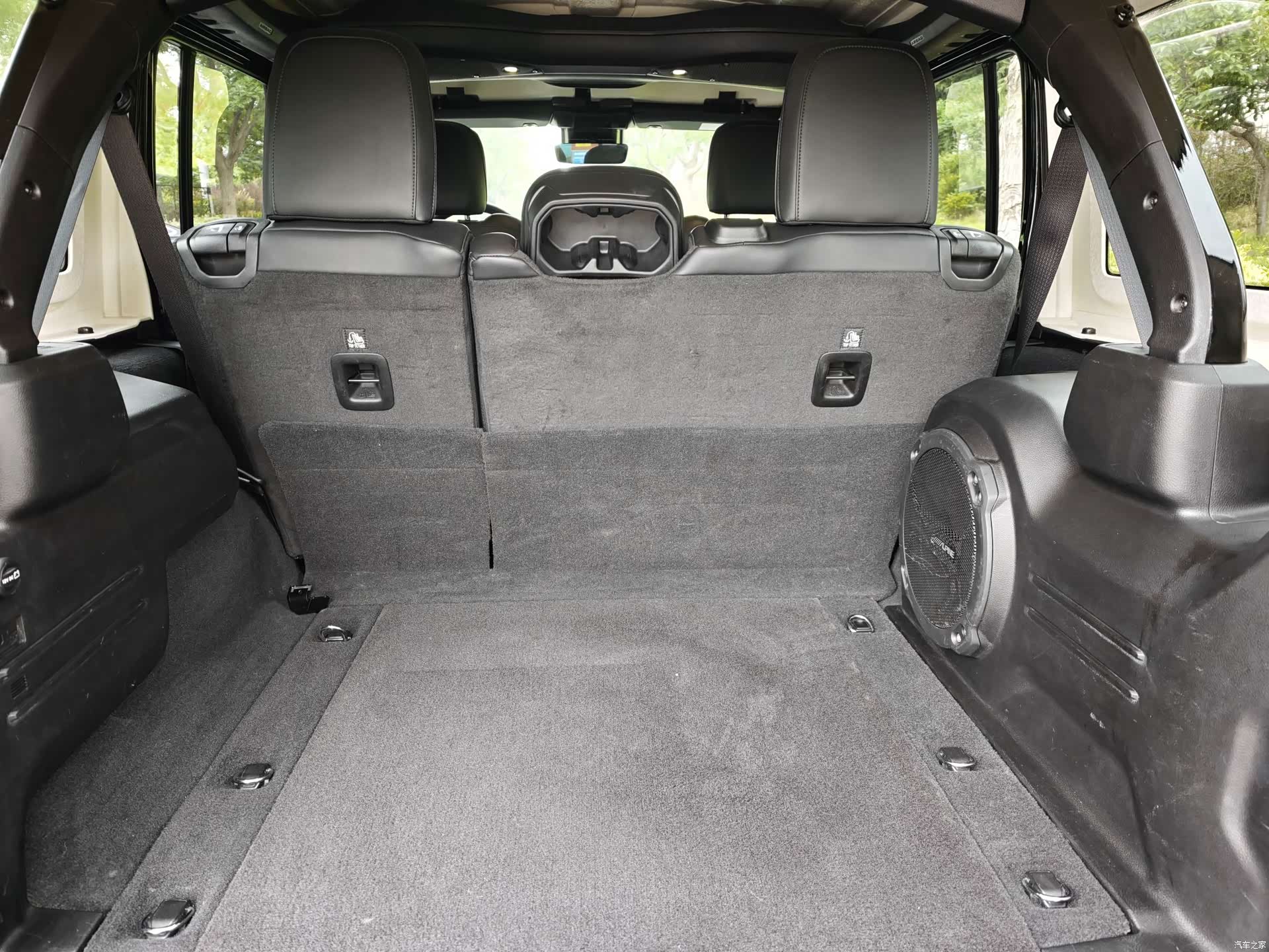 Jeep Wrangler, 2023 14