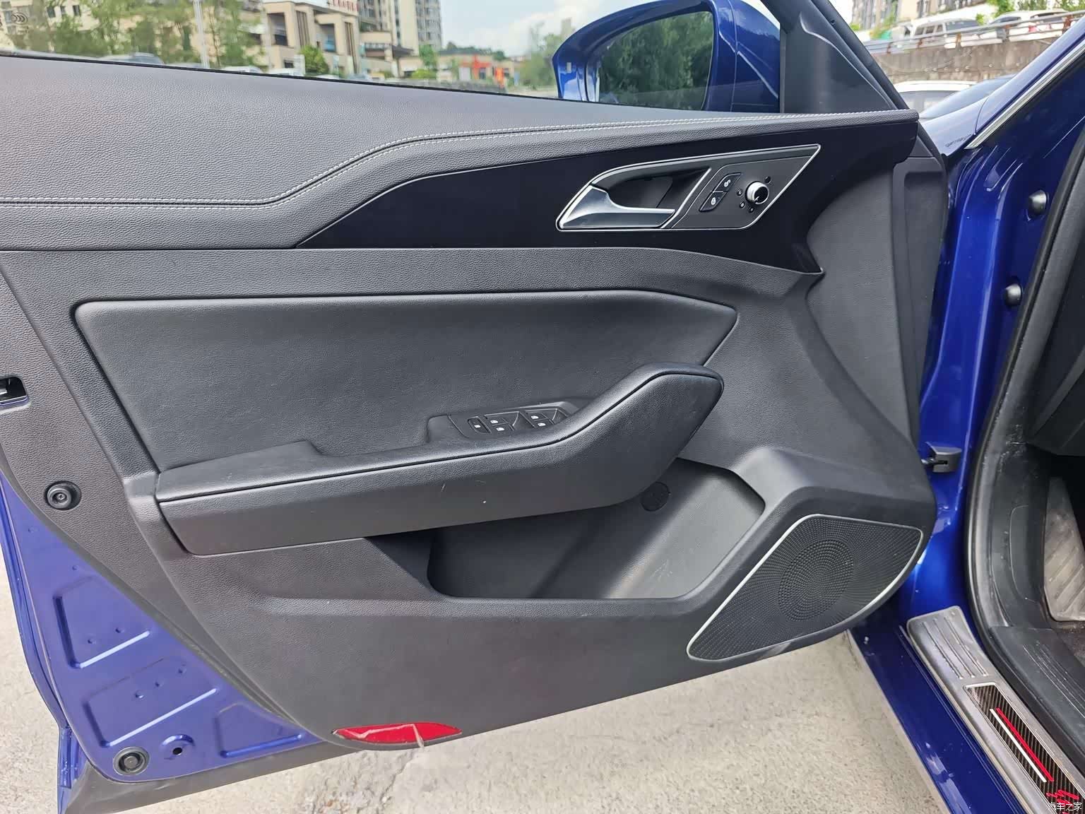 Hongqi H5, 2018 13