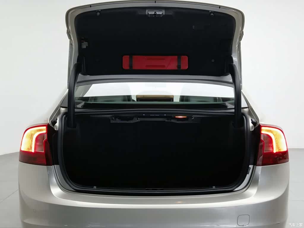 Volvo S60, 2016 16