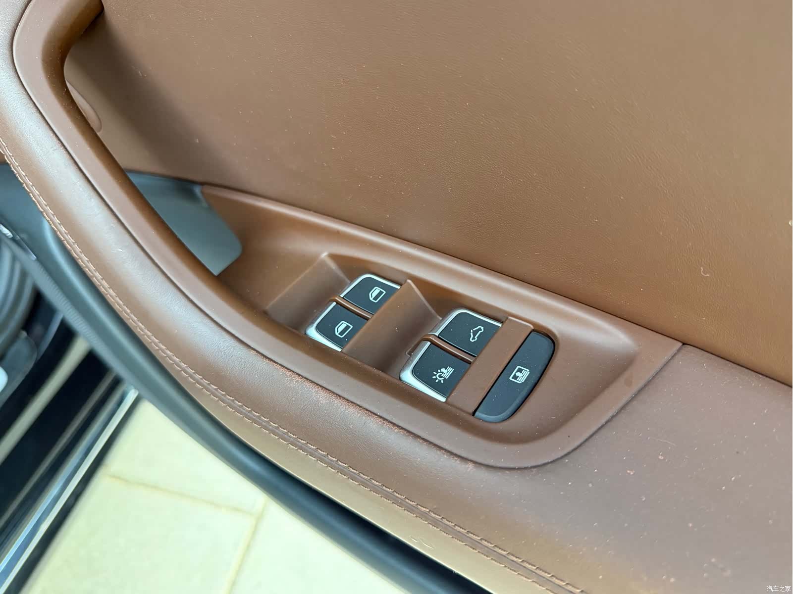 Audi A6L, 2016 32