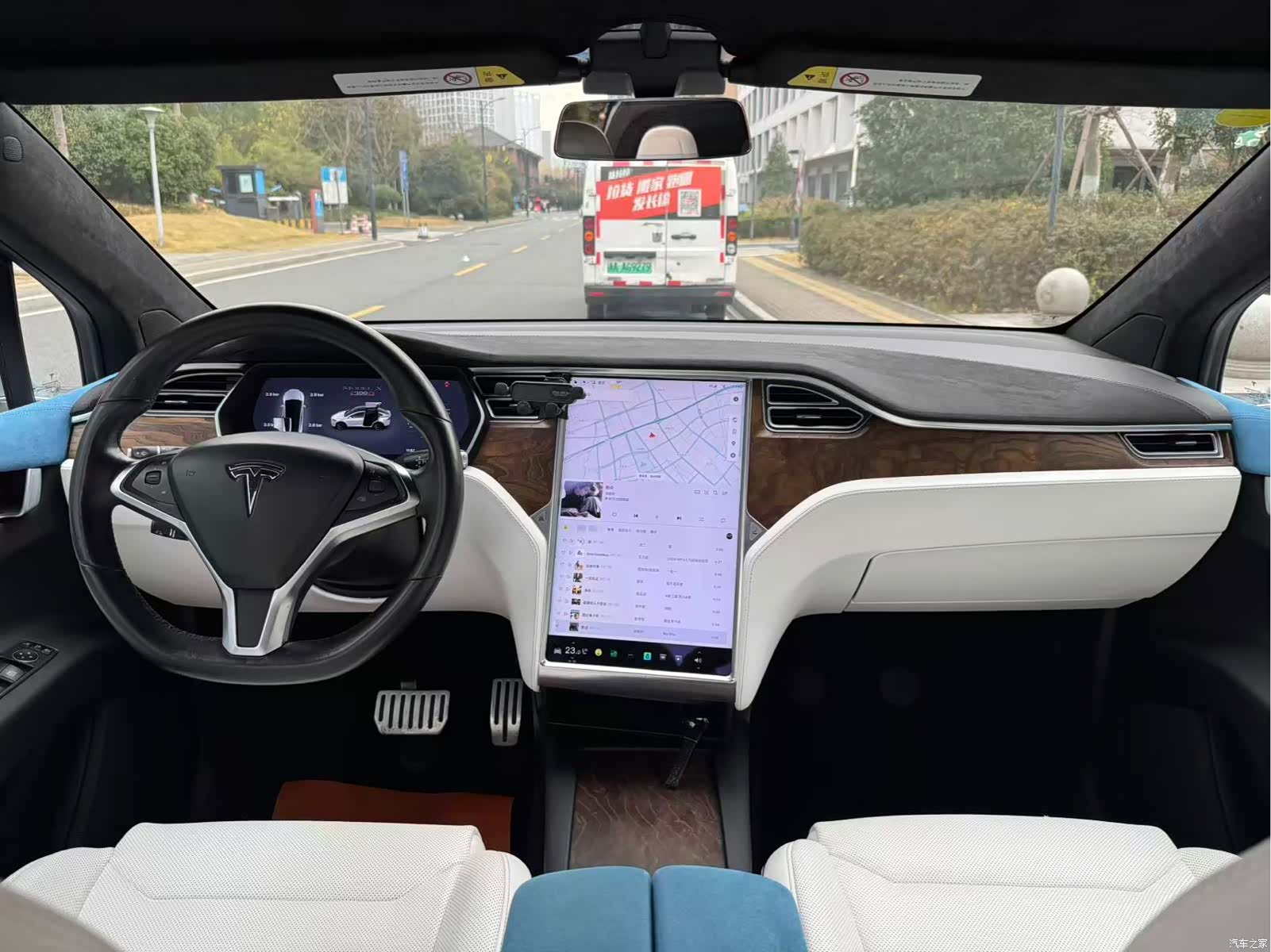 Tesla Model X, 2016 6