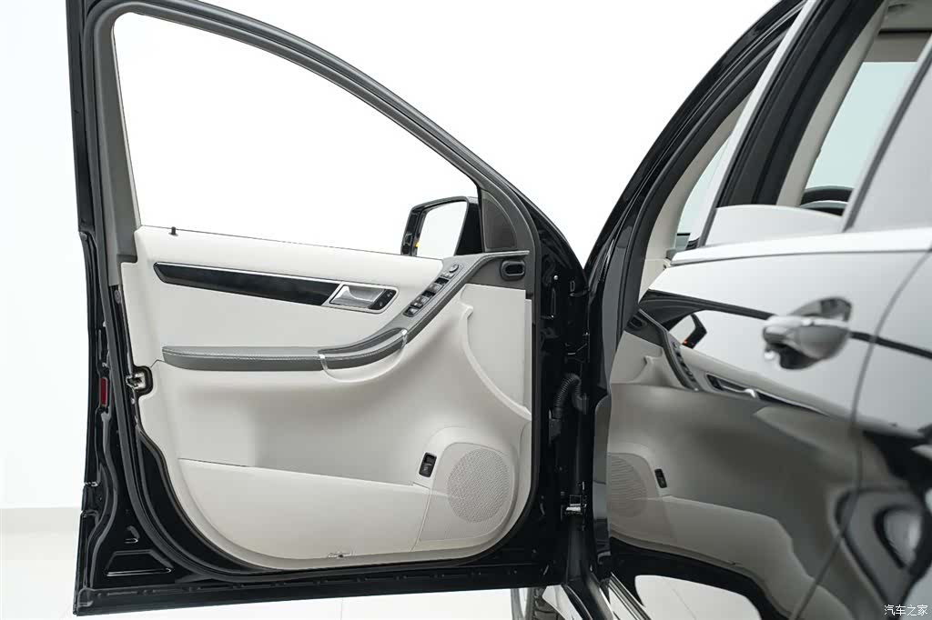 Mercedes-Benz R-Class, 2016 10