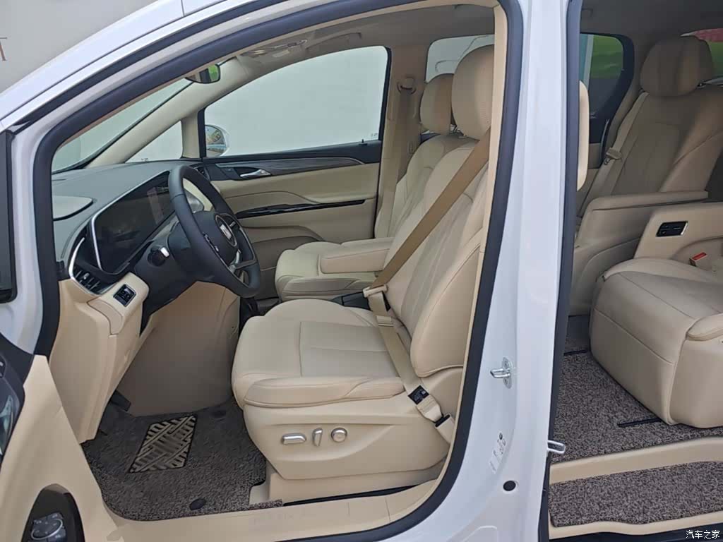 Buick GL8, 2025 11