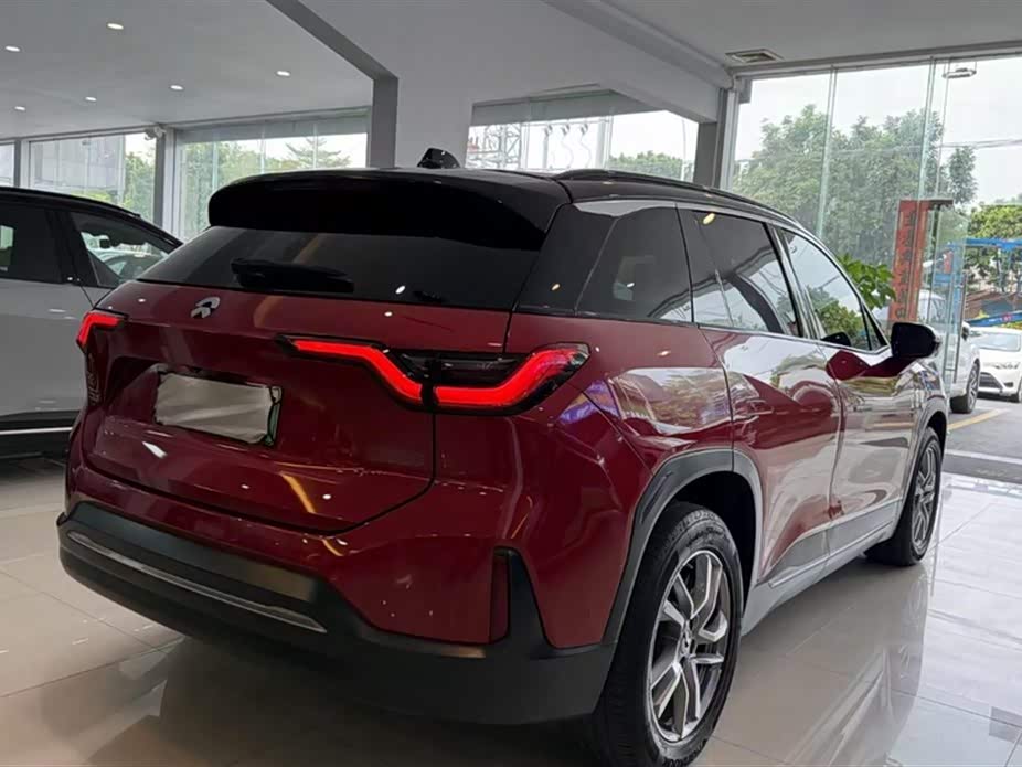 NIO ES6
