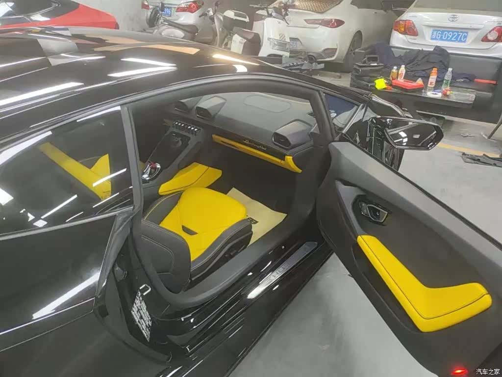 Lamborghini Huracán, 2023 9