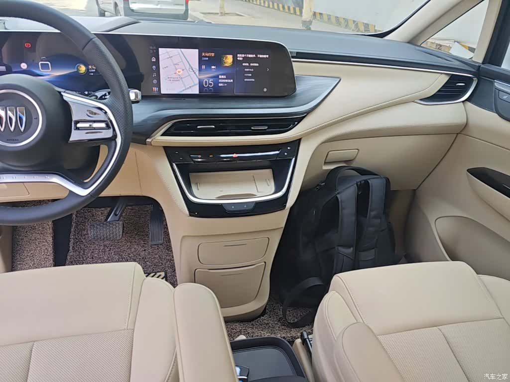 Buick GL8, 2025 9