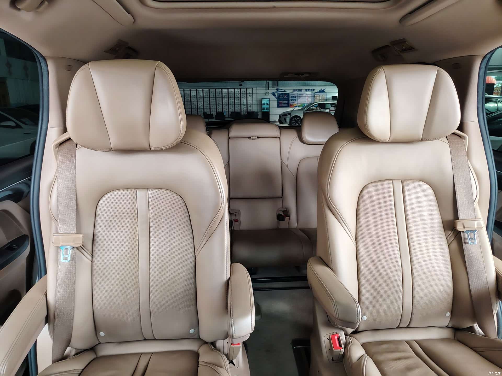 Buick GL8, 2018 13