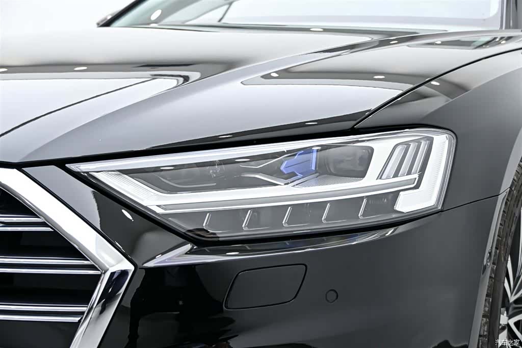 Audi A8L, 2020 10