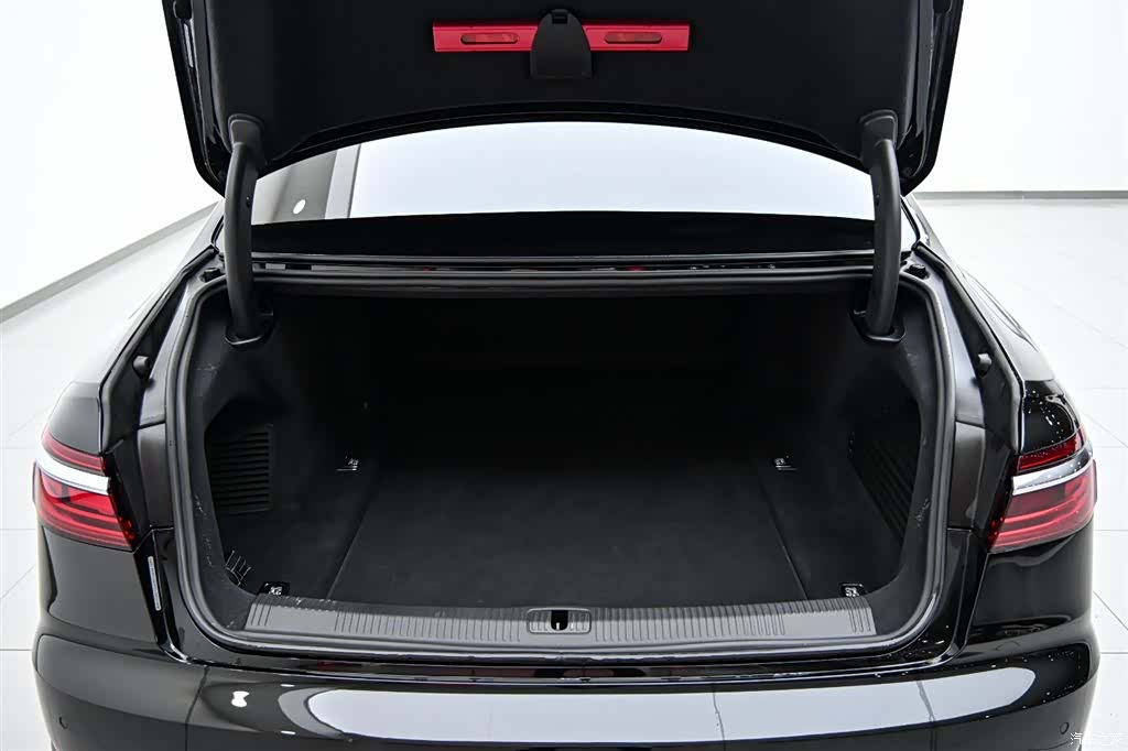 Audi A8L, 2020 36
