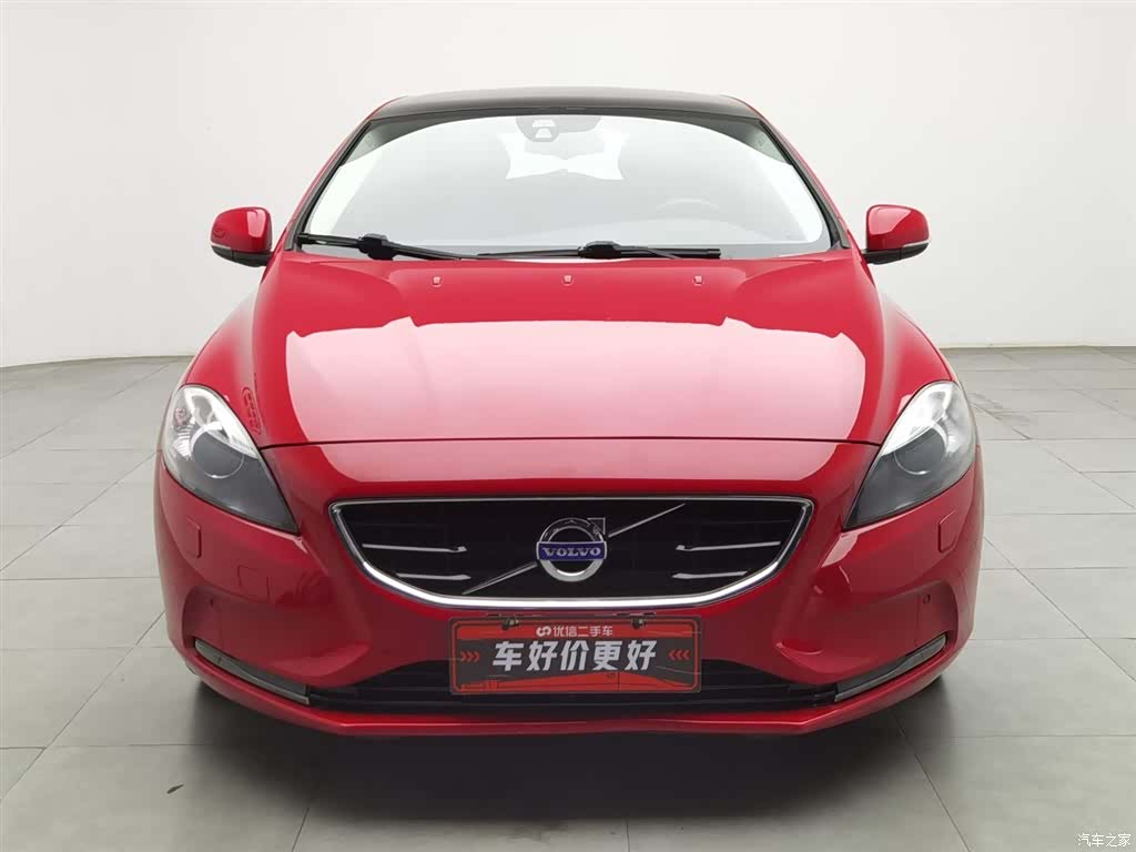 Volvo V40, 2015 3