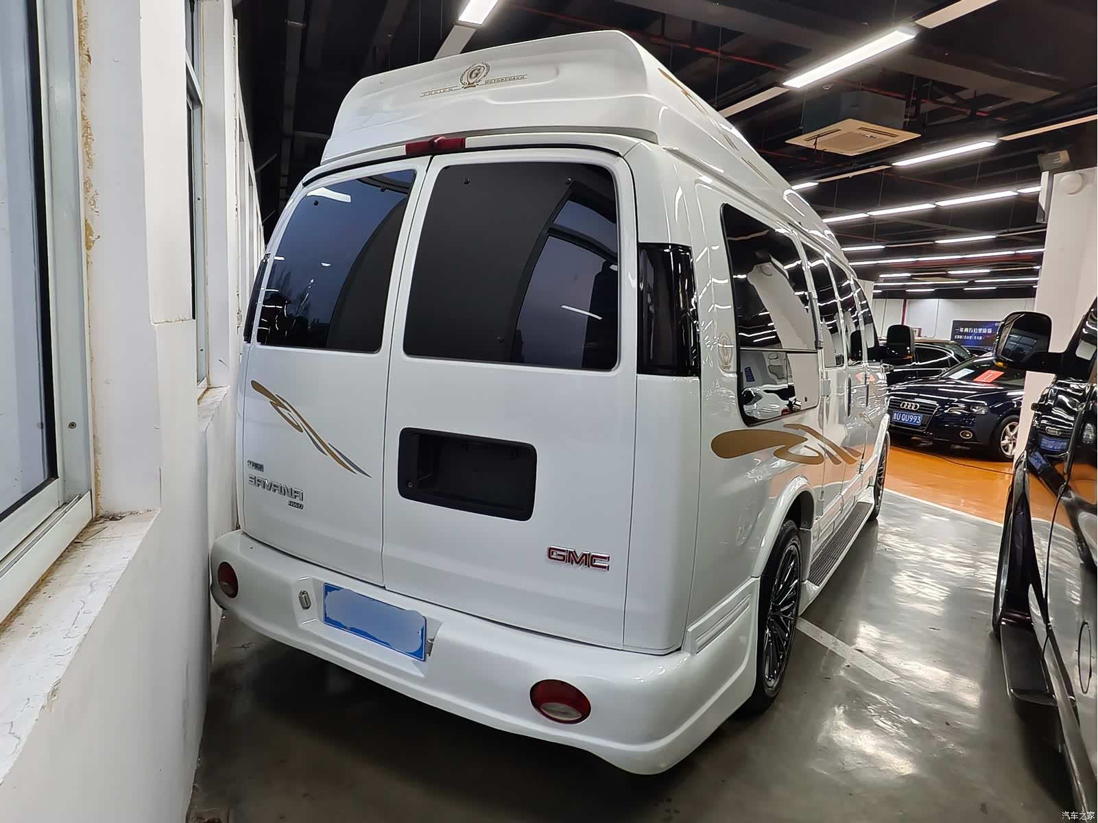 GMC SAVANA, 2011 4