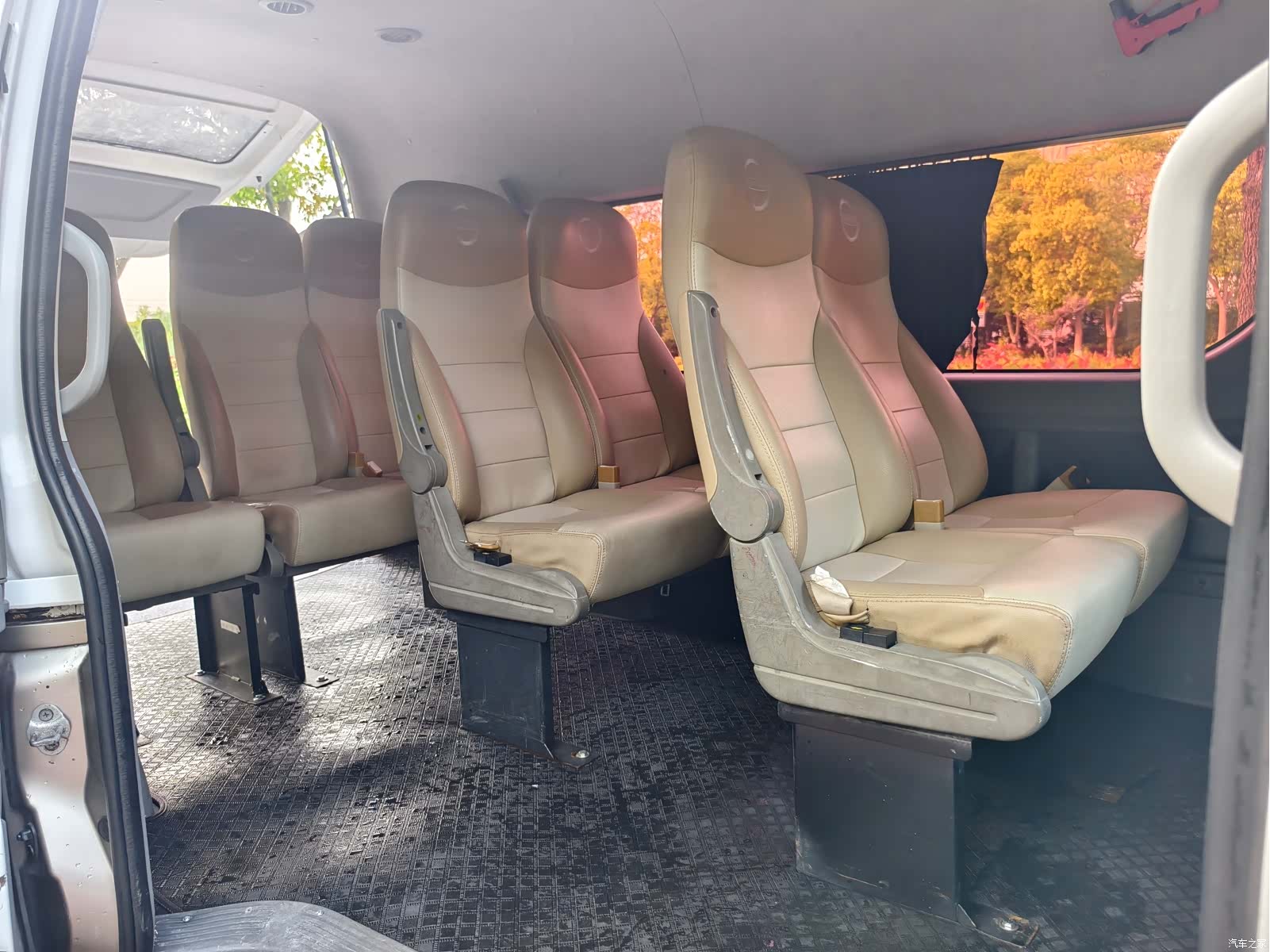 HuaChenLeiNuo HiAce, 2015 все фото