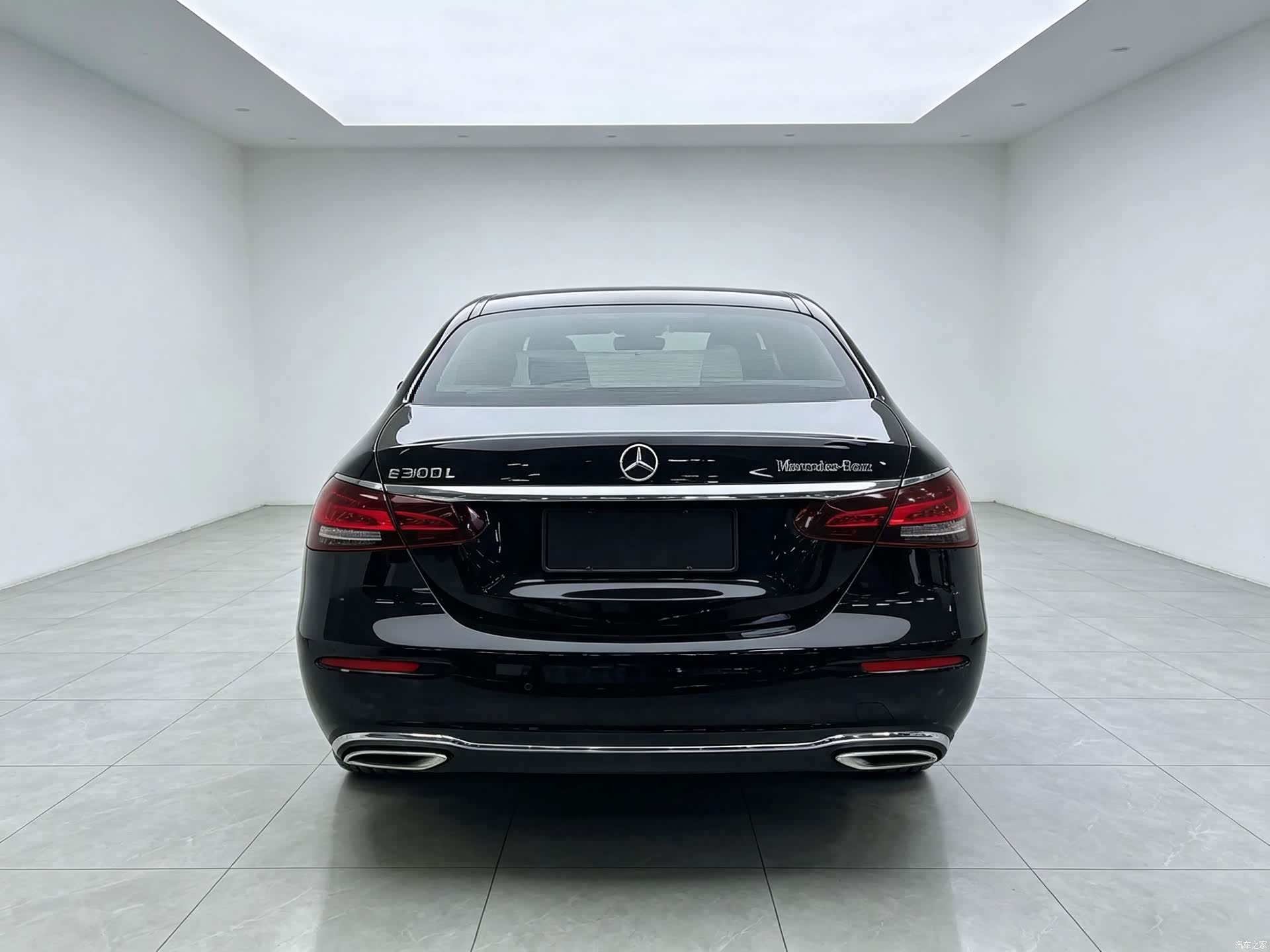 Mercedes-Benz E-Class, 2022 15
