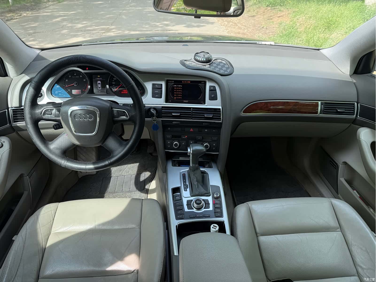 Audi A6L, 2011 7
