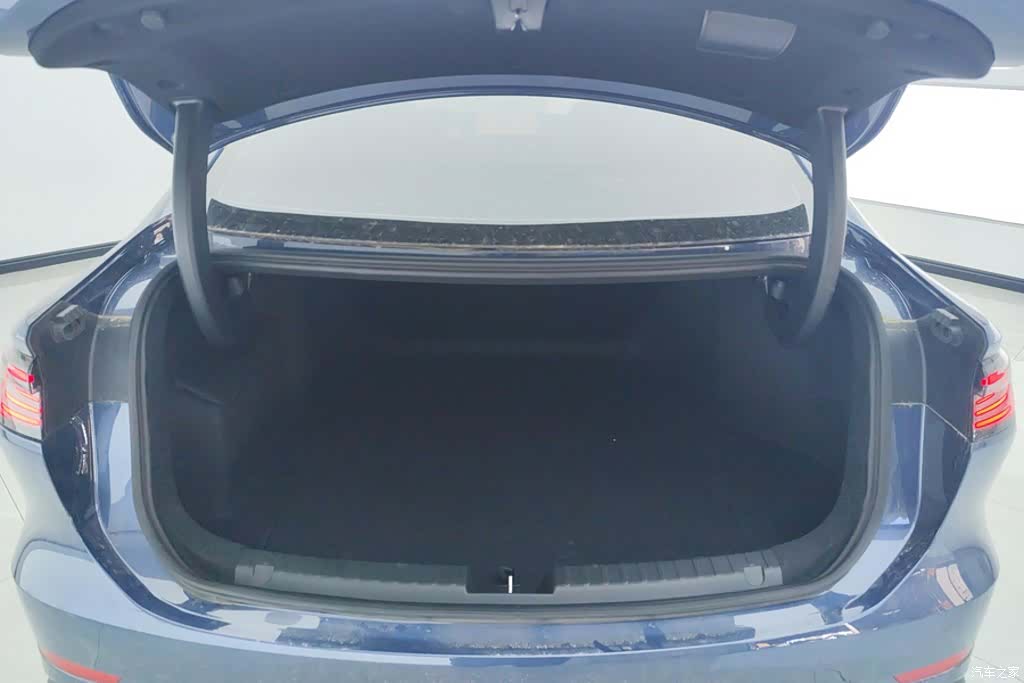 Geely A7, 2025 4