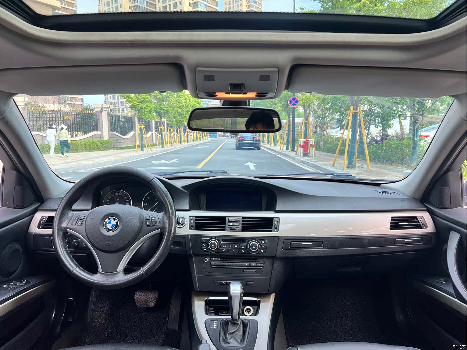 BMW 3 Series, 2012 11