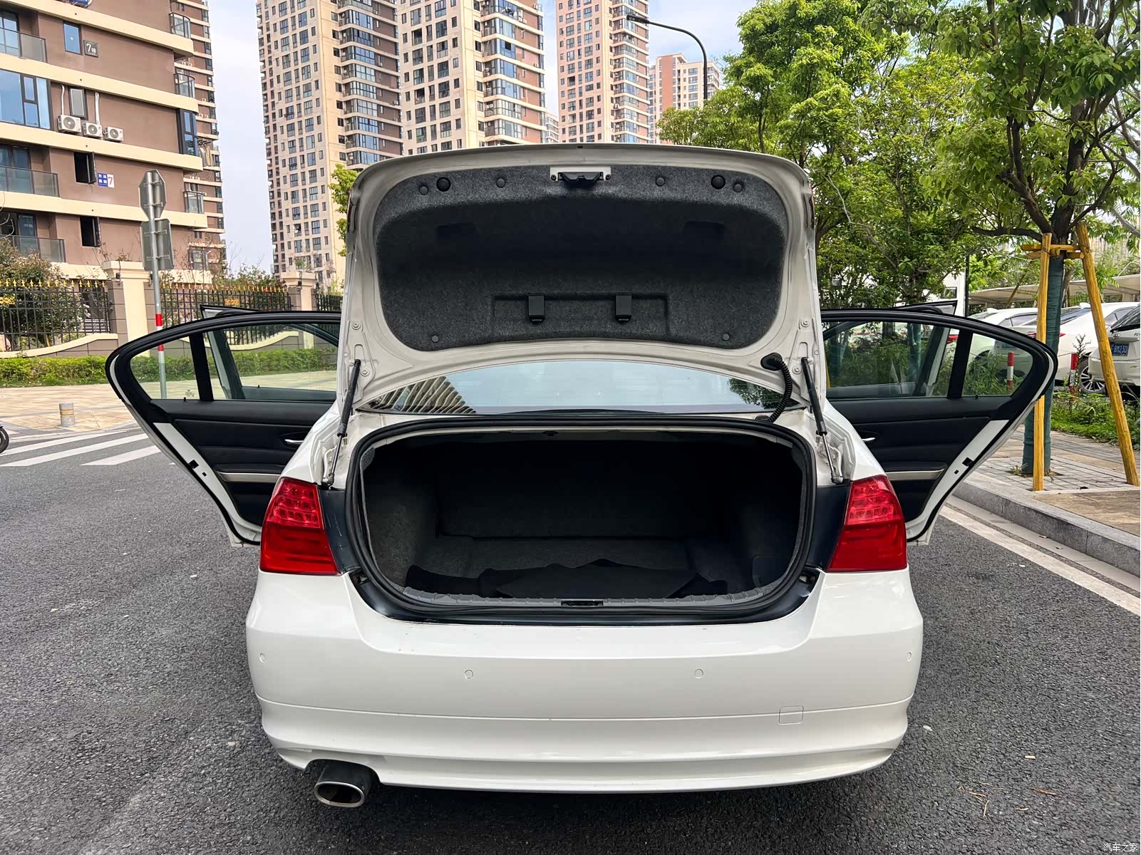 BMW 3 Series, 2012 16