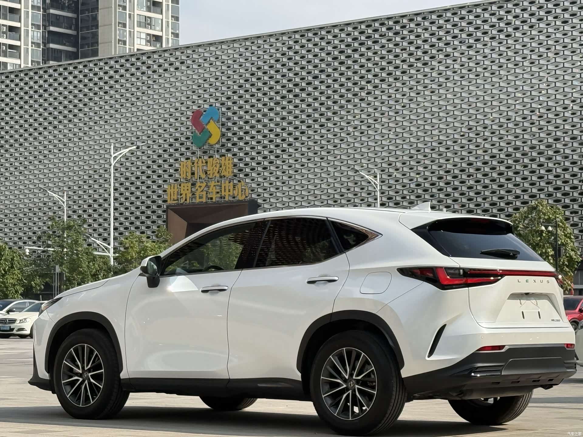Lexus NX, 2022 20