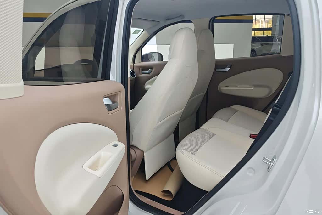 Wuling MINIEV, 2025 11