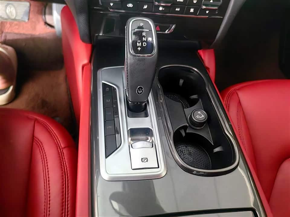 Maserati Ghibli Maserati Ghibli