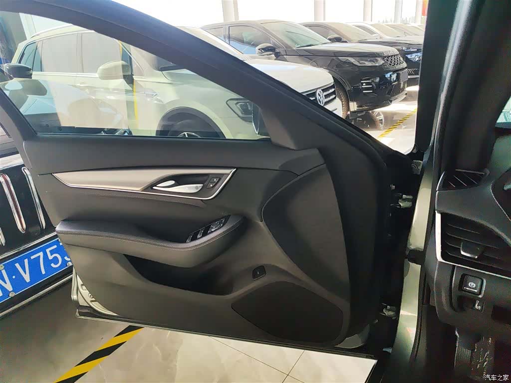 Cadillac CT5, 2022 28
