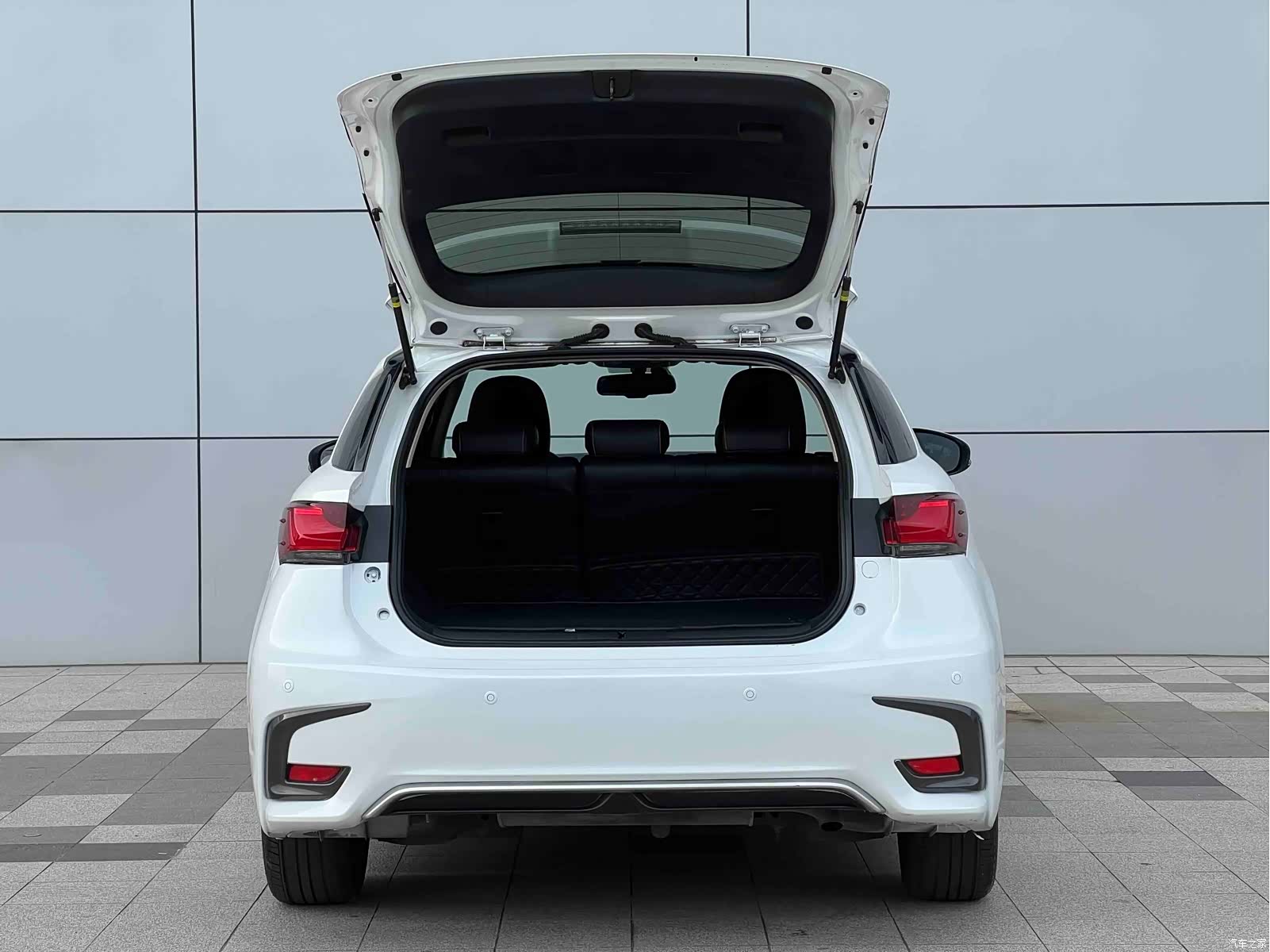 Lexus CT, 2020 7