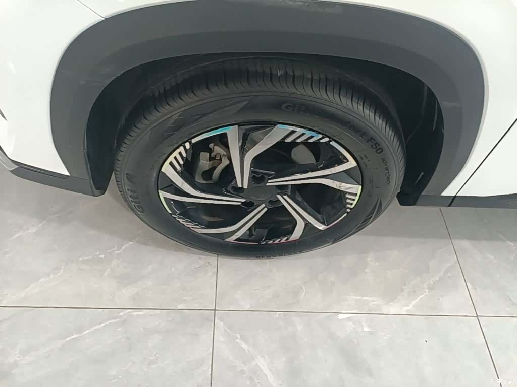 Geely Boyue, 2023 23