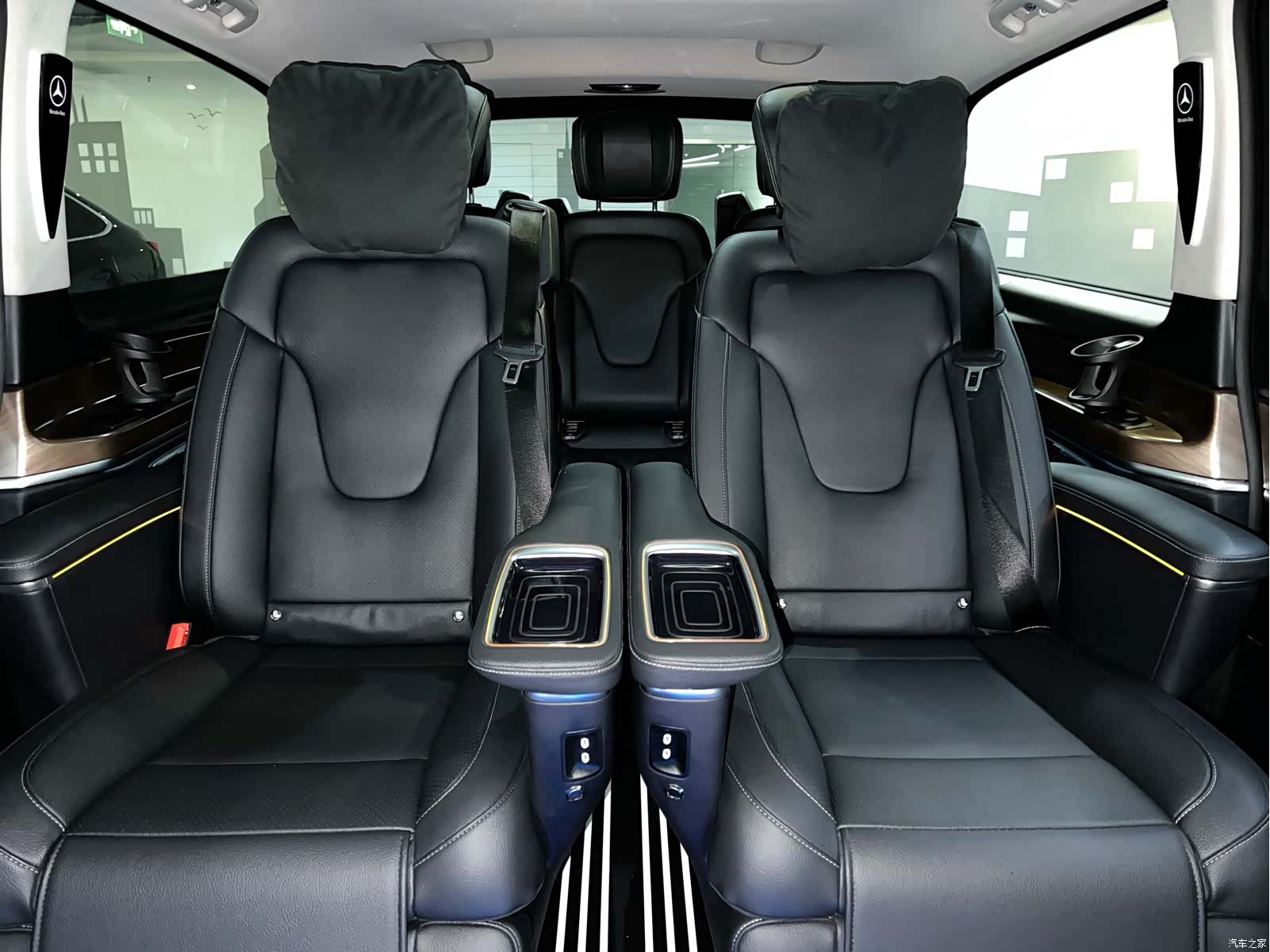 Mercedes-Benz V-Class, 2020 10