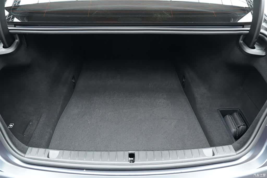 BMW 7 Series, 2019 25