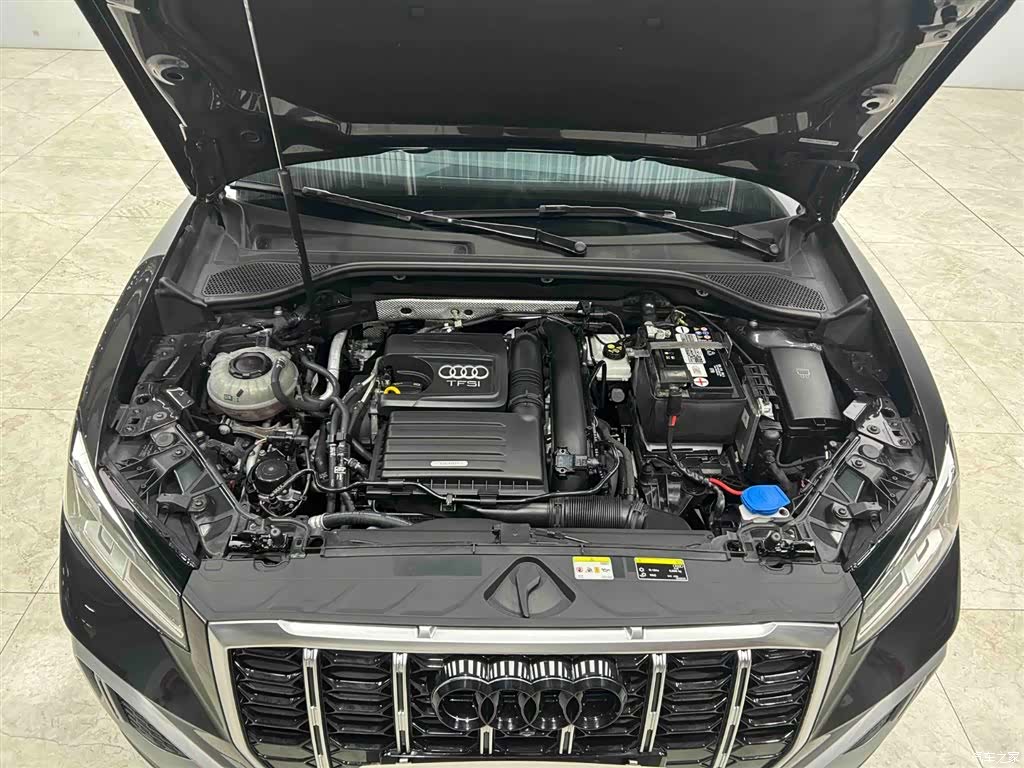 Audi Q2L, 2023 20
