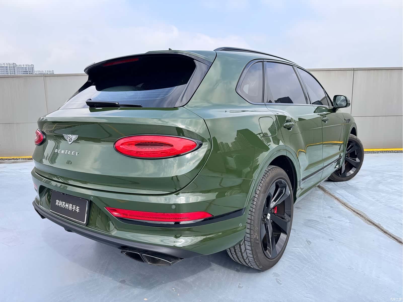 Bentley Bentayga, 2024 все фото