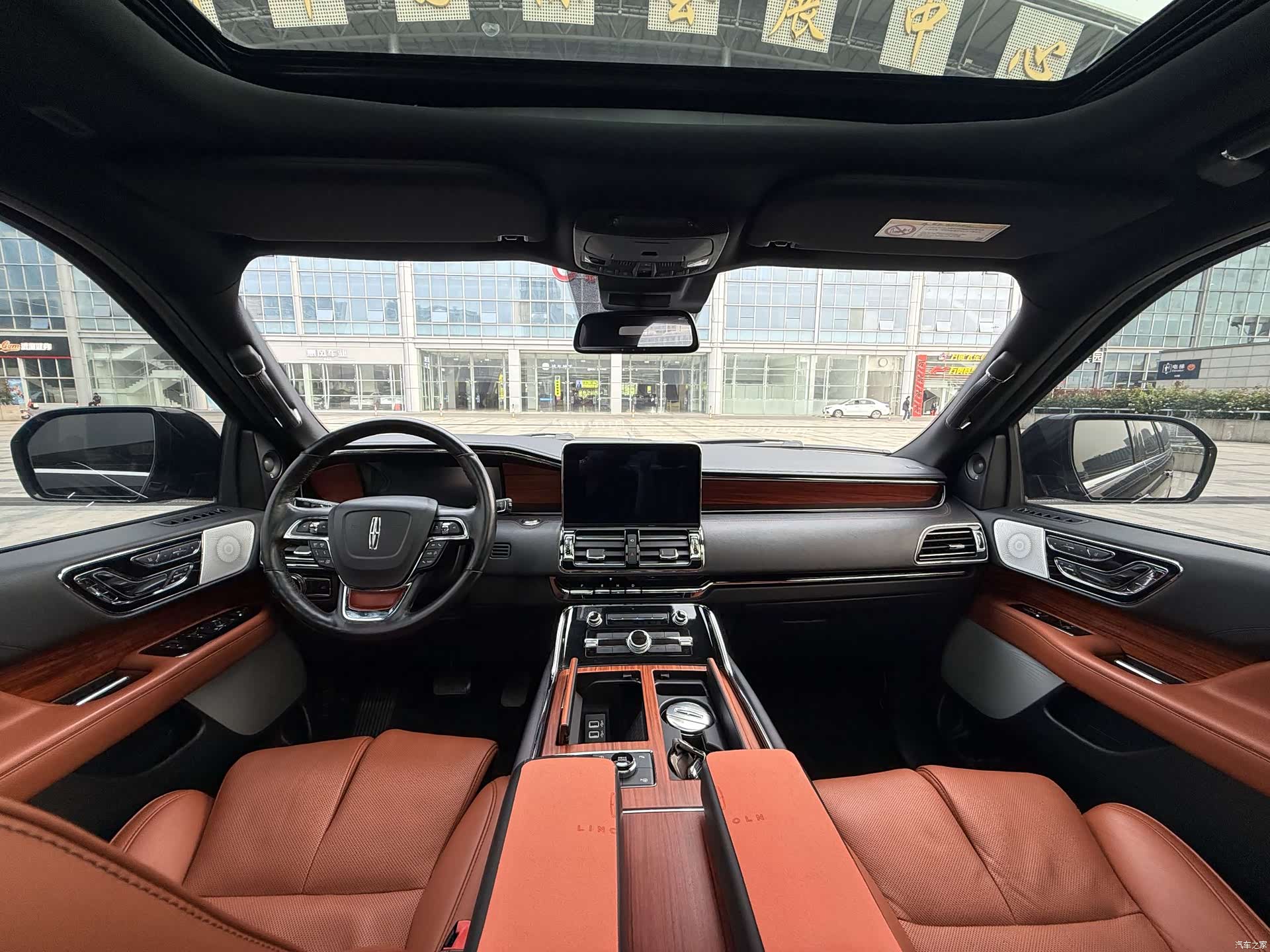 Lincoln Navigator, 2018 9