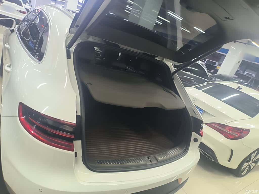 Porsche Macan, 2018 19