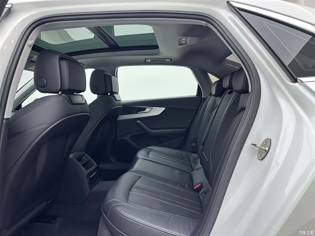 Audi A4L, 2023 20