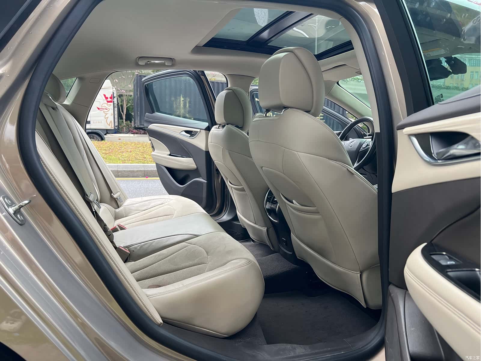 Buick LaCrosse, 2017 12