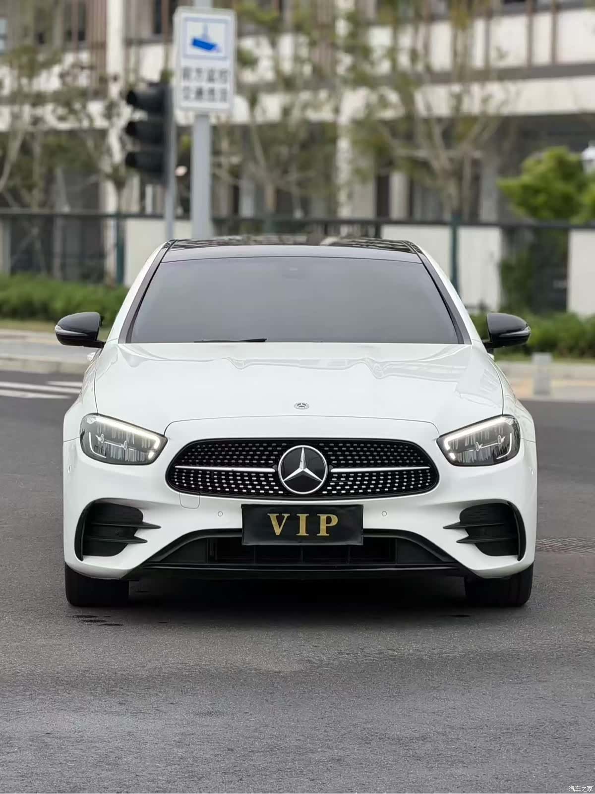 Mercedes-Benz E-Class, 2024 11