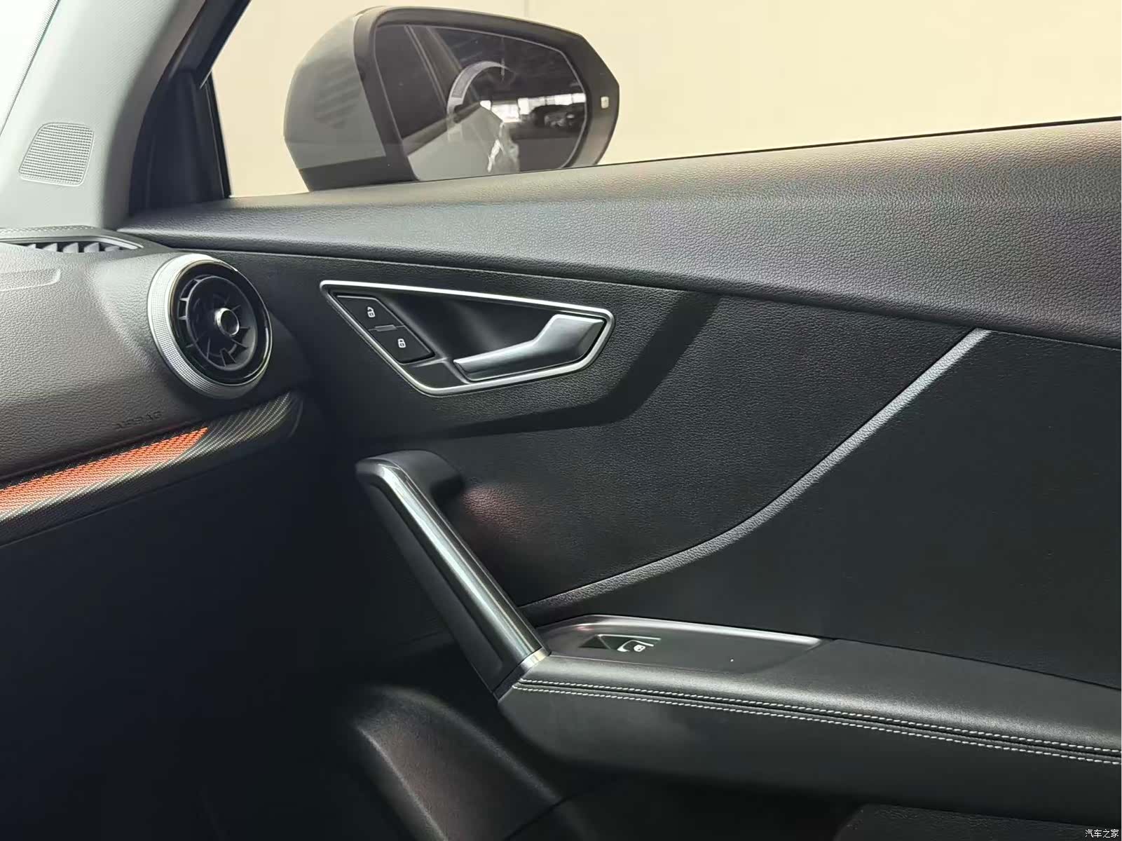 Audi Q2L, 2022 8