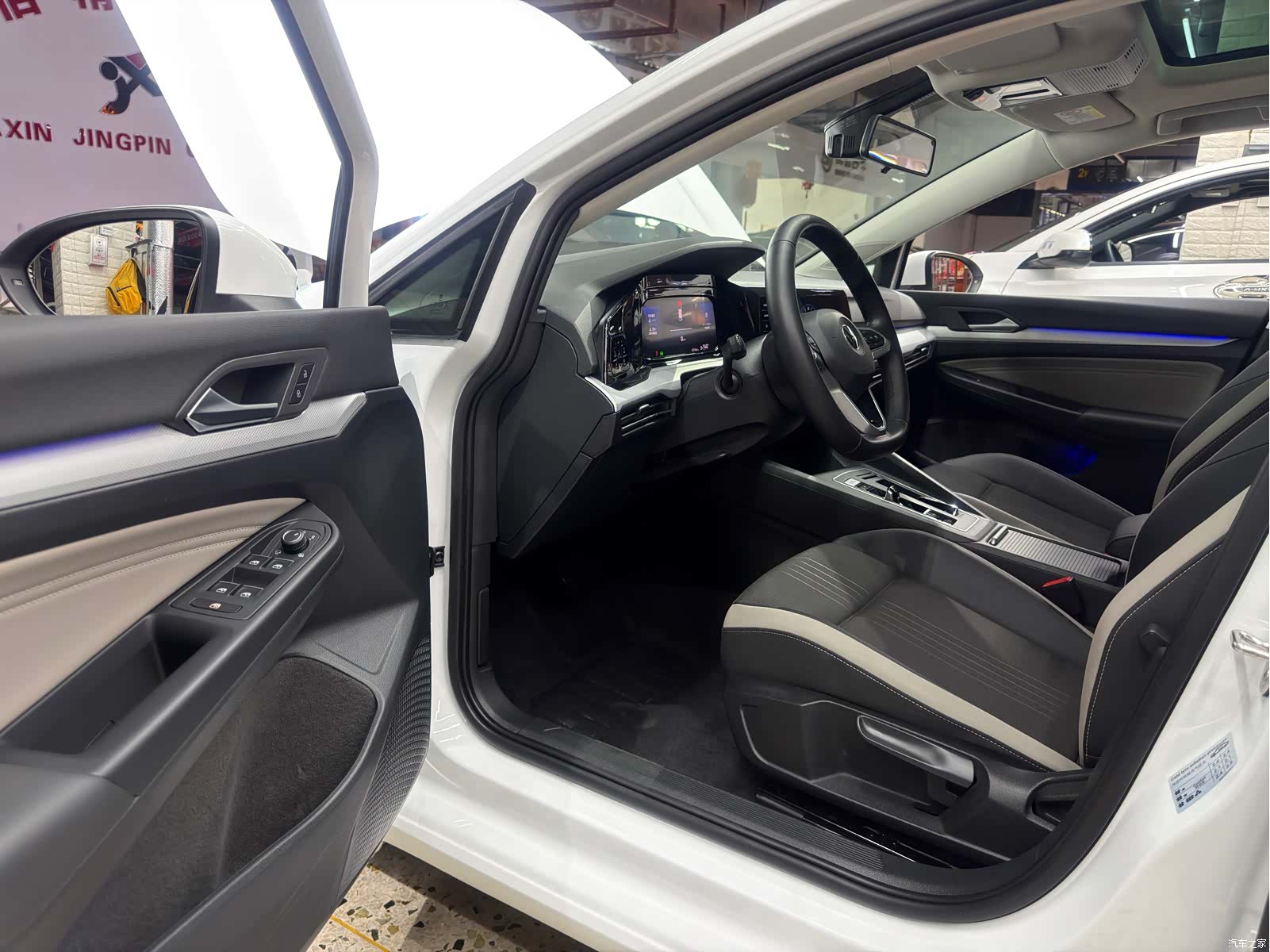 Volkswagen Golf, 2022 10