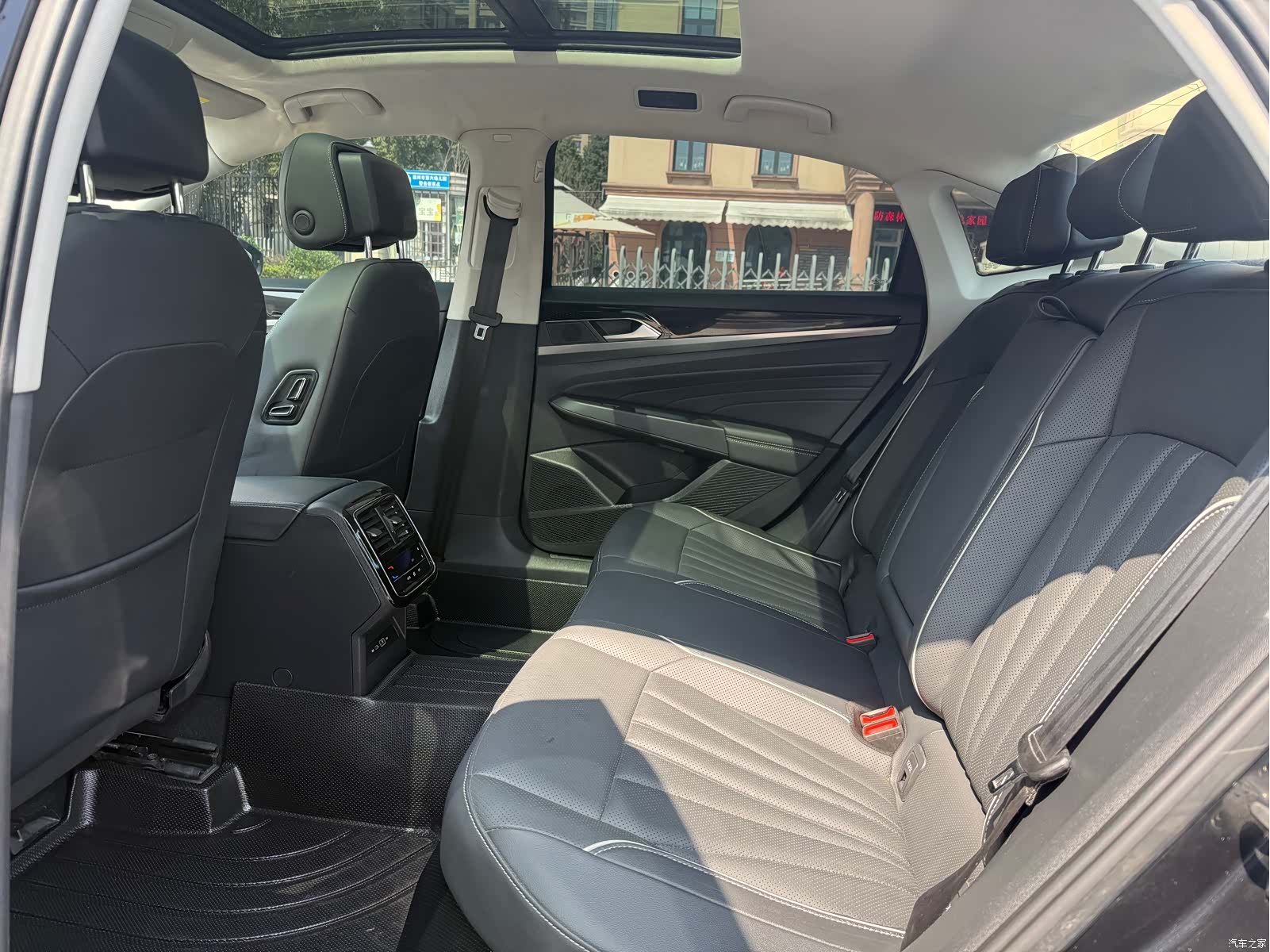 Volkswagen Passat, 2024 15