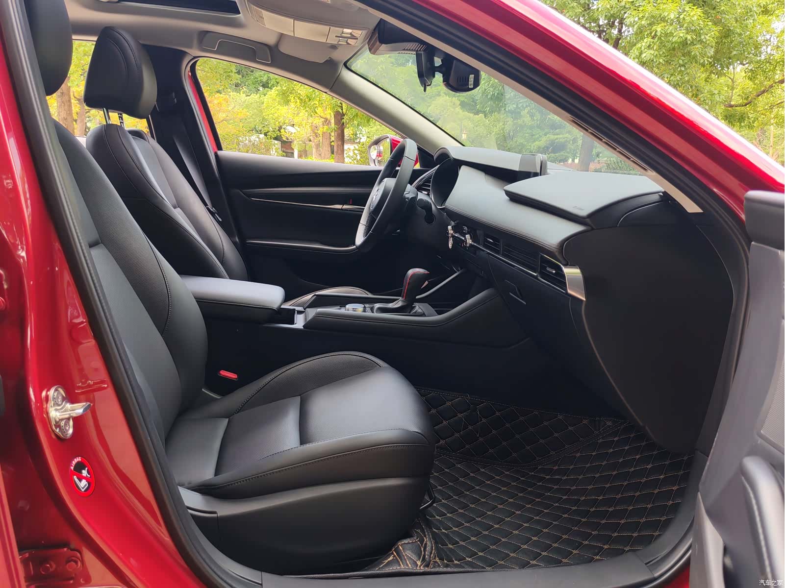 Mazda Mazda3, 2023 18