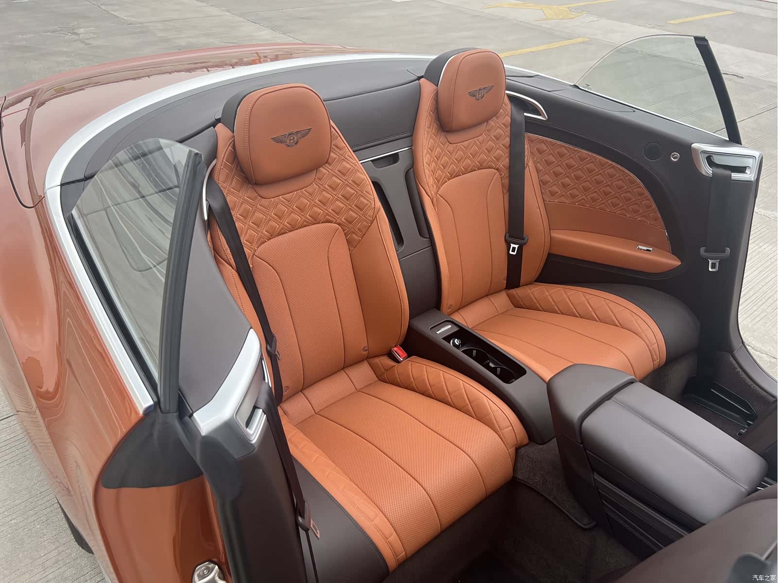 Bentley Continental GT, 2022 9
