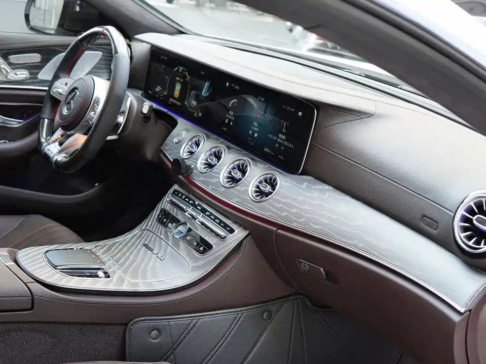Mercedes-Benz CLS Mercedes-Benz CLS