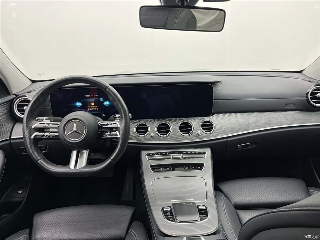 Mercedes-Benz E-Class, 2023 8