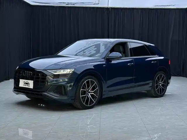 Audi Q8 2019 — купить из Китая под заказ