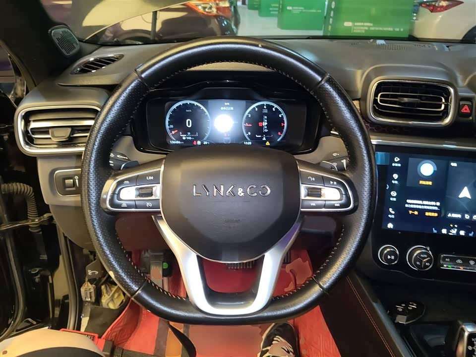 Lynk & Co 03 Lynk & Co 03