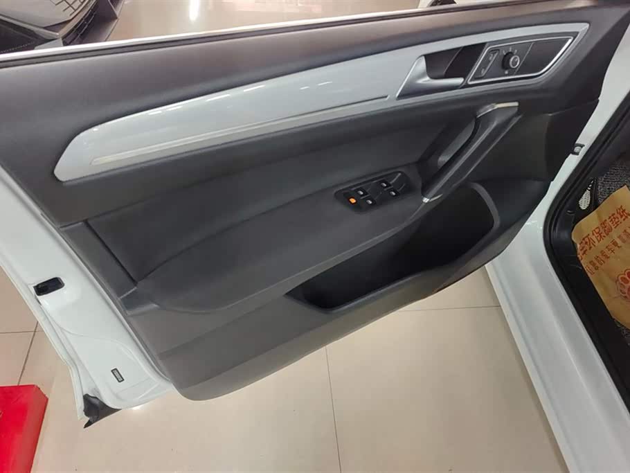 Volkswagen Golf*Jiayu Volkswagen Golf*Jiayu