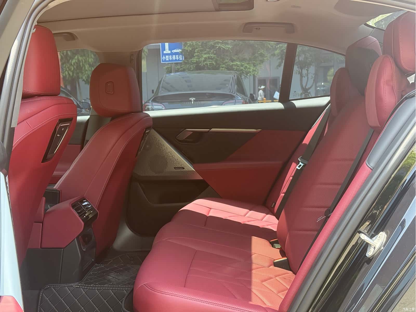 BMW 5 Series, 2025 18
