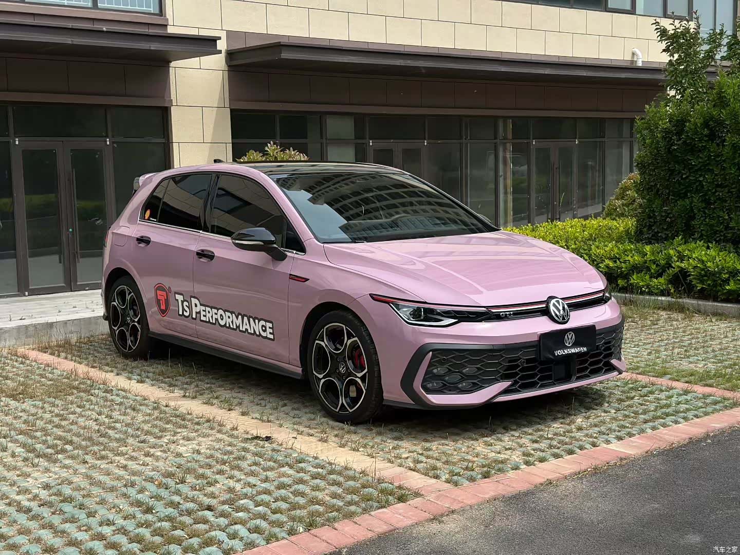 Volkswagen Golf, 2025 3
