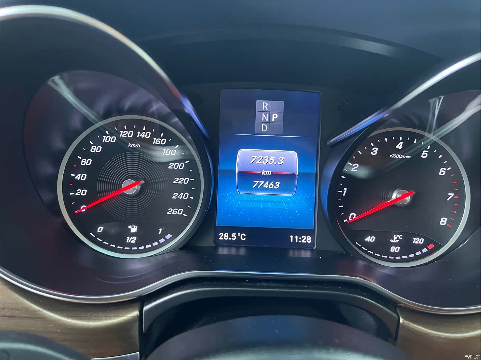Mercedes-Benz V-Class, 2023 10
