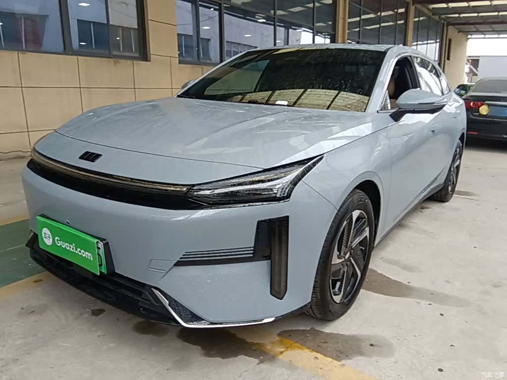 Geely Galaxy L6, 2024 1
